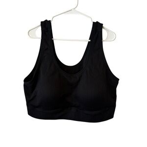 Torrid  Women's Sports Bra with padding NWT 6X
